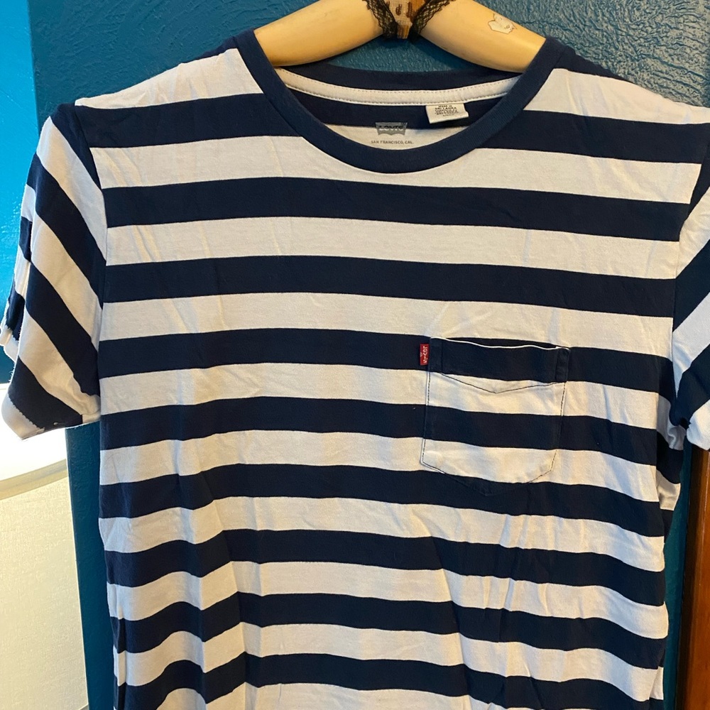 Levi’s Short Sleeve Pocket Tee